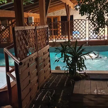 Готель Wyspa Kampinos