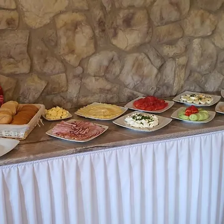 Hotel Wyspa Kampinos